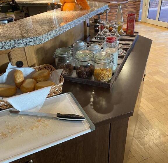 هتل Schuetzenhaus Vorsfelde