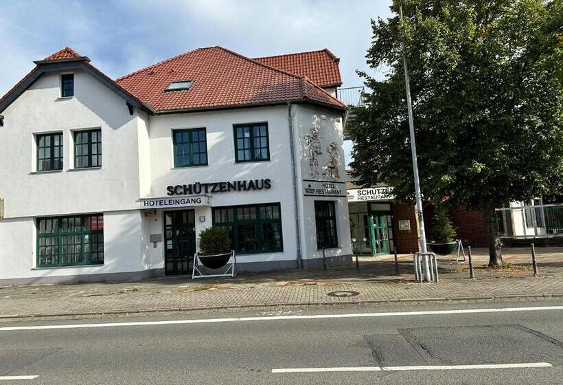هتل Schuetzenhaus Vorsfelde