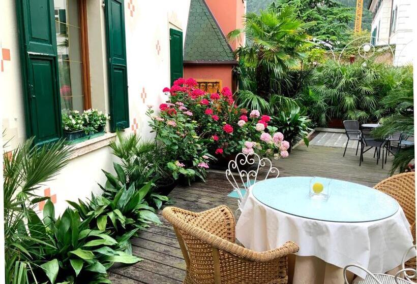 호텔 Sembenini Palace