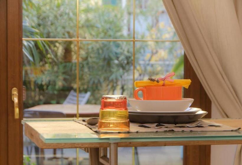 호텔 Sembenini Palace