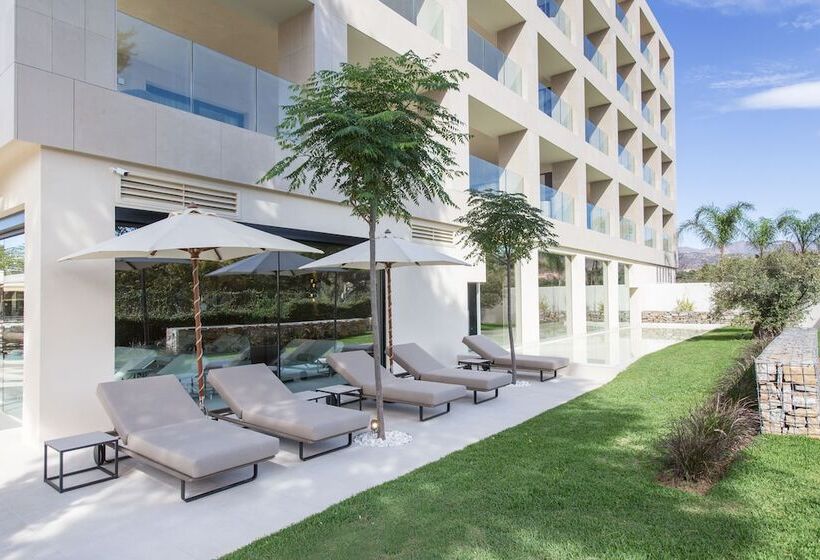 فندق The Oasis By Don Carlos Resort