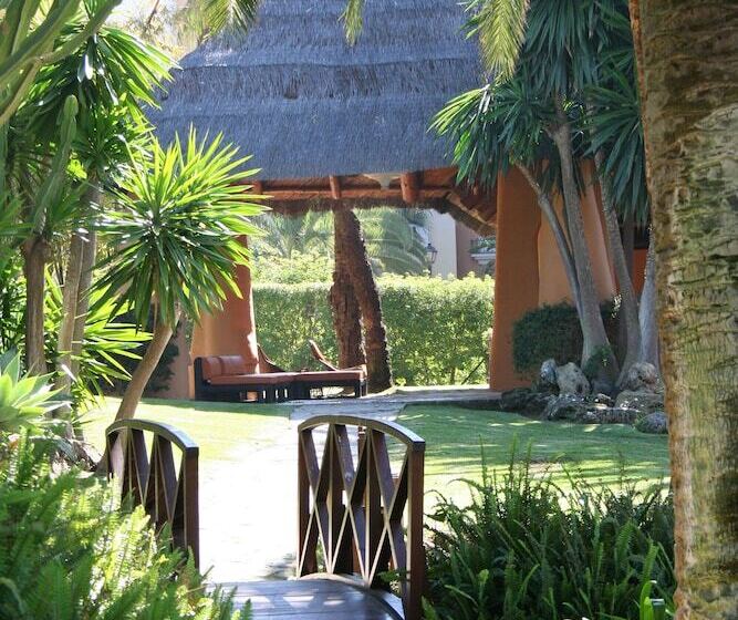 فندق The Oasis By Don Carlos Resort