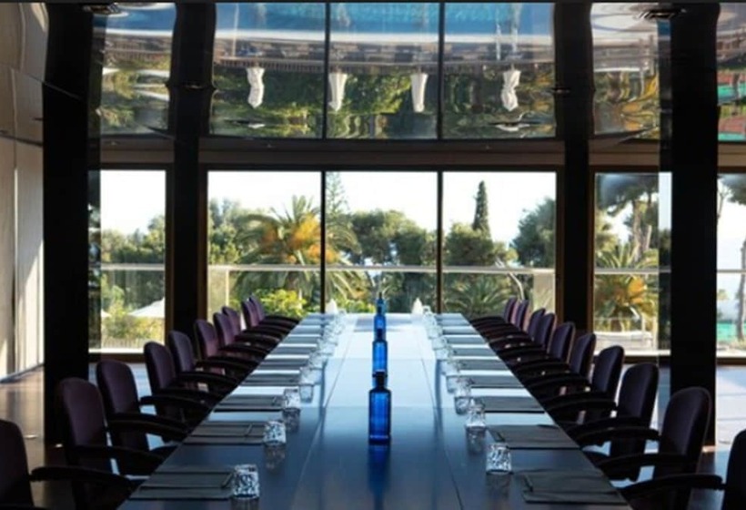 فندق The Oasis By Don Carlos Resort