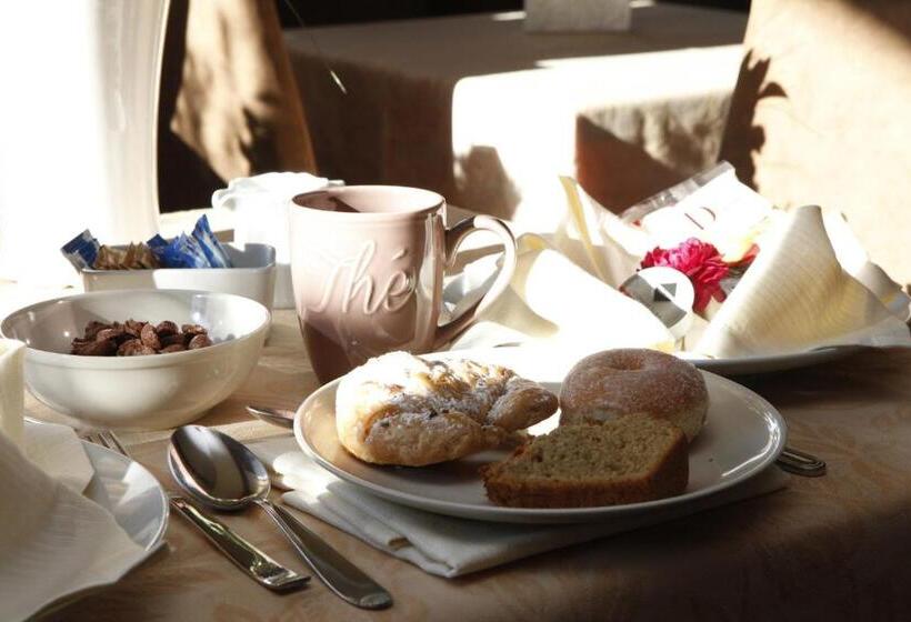 فندق Villa Clementina