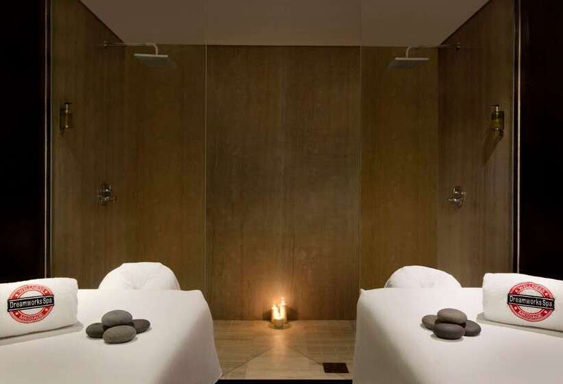 Отель The First Collection Marina