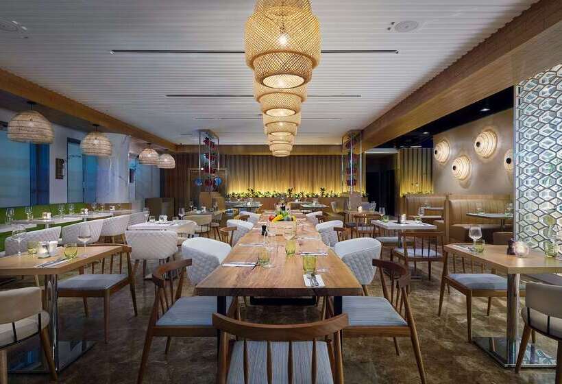 Отель The First Collection Marina