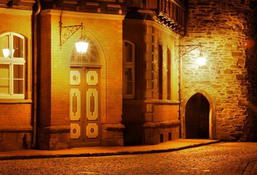 Отель Zum Kanzler