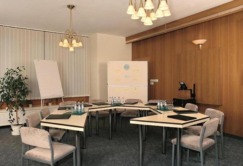 Отель Zum Kanzler