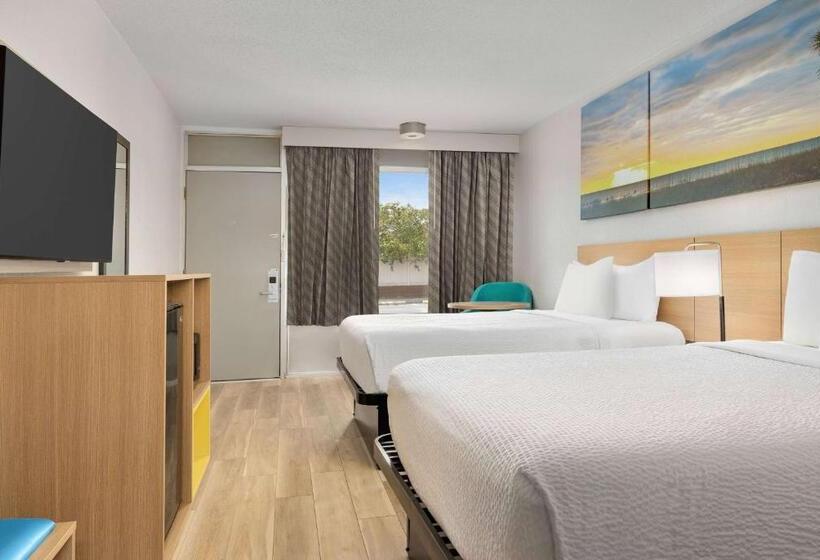 מוטל Days Inn By Wyndham Lake City I75