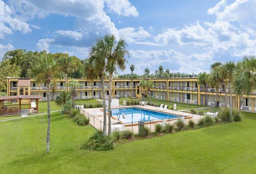 فندق على الطريق Days Inn By Wyndham Lake City I75