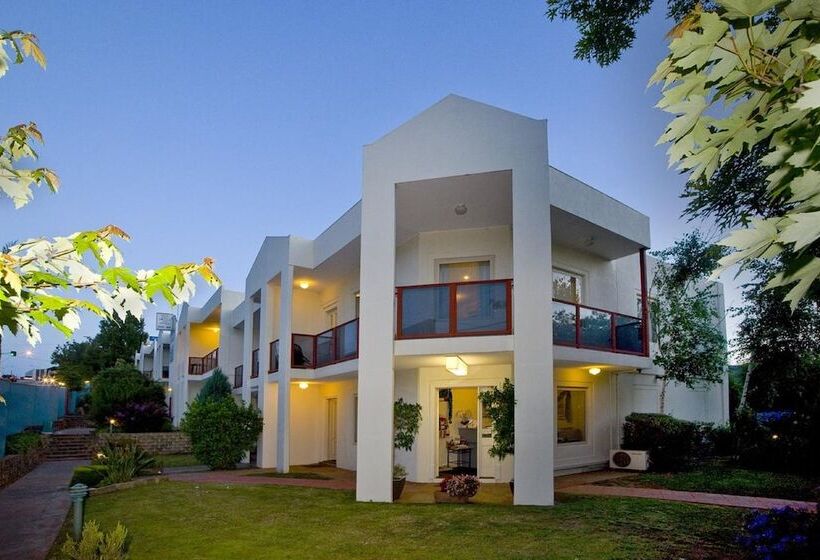 Hawthorn Gardens Serviced Apartments