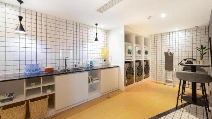 Atour Hotel Huainan Railway Station Commercial And Cultural Square