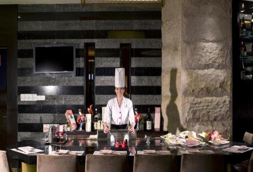 호텔 Eurasia International