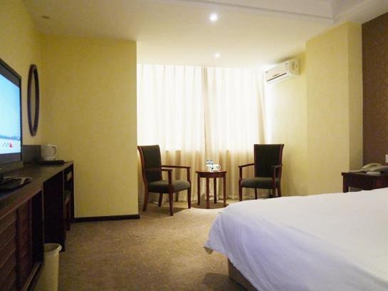 Отель Greentree Inn Yunnan Lijiang Minzhu Road Guchengkou Business