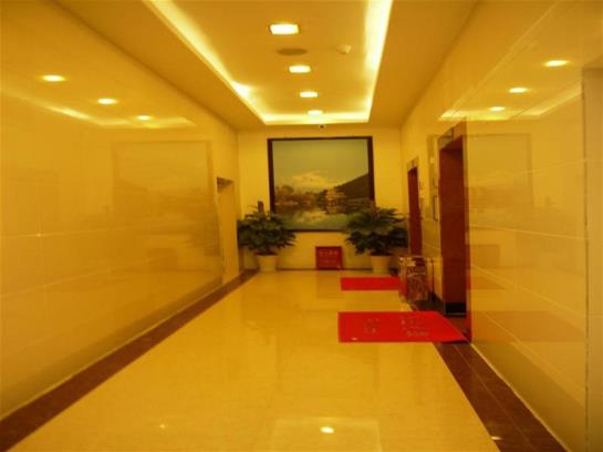 Отель Greentree Inn Yunnan Lijiang Minzhu Road Guchengkou Business