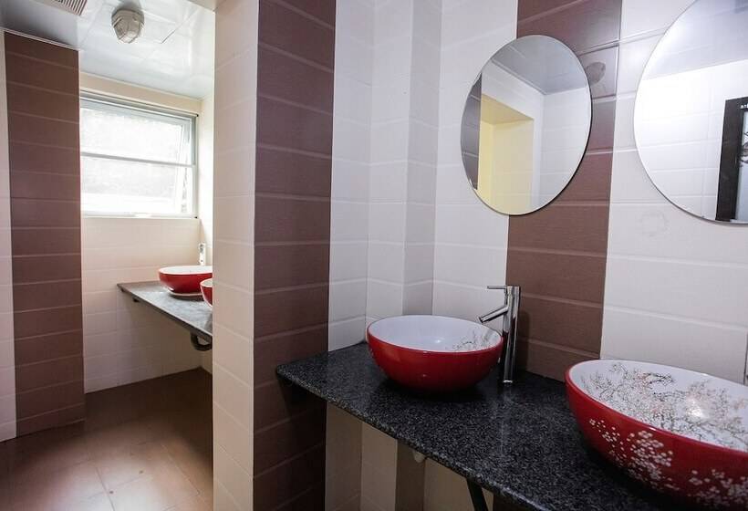 호텔 Guilin This Old Place Intl Youth Hostel