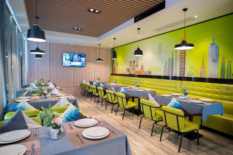 Отель Ibis Styles Dongguan Changan Wanda Plaza