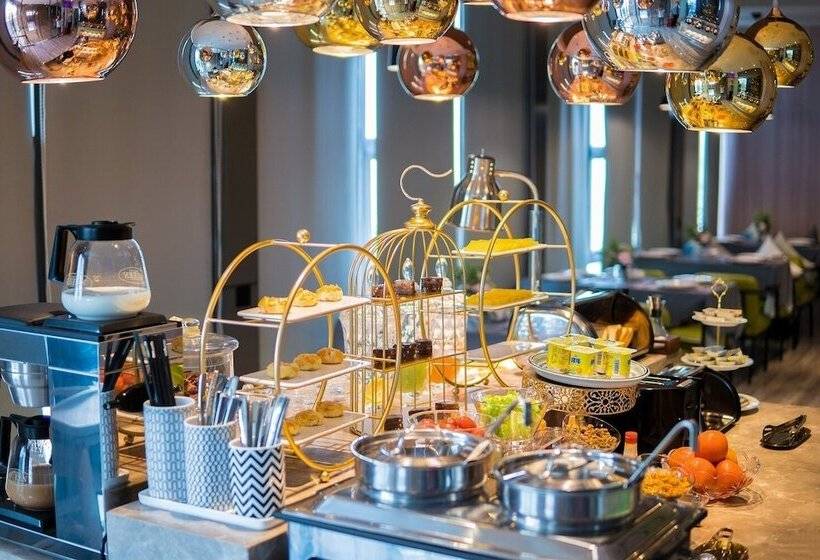 Отель Ibis Styles Dongguan Changan Wanda Plaza