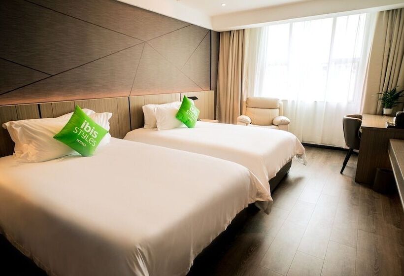 Отель Ibis Styles Dongguan Changan Wanda Plaza
