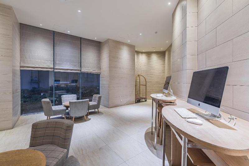 Ji Hotel Shanghai Yan An Road