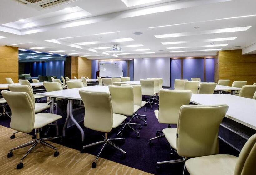 Ji Hotel Shanghai Yan An Road