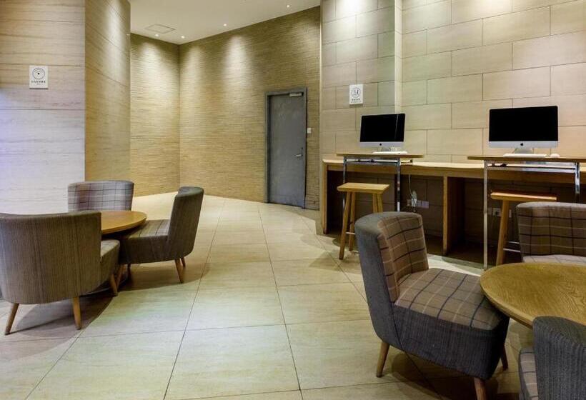 Ji Hotel Shanghai Yan An Road