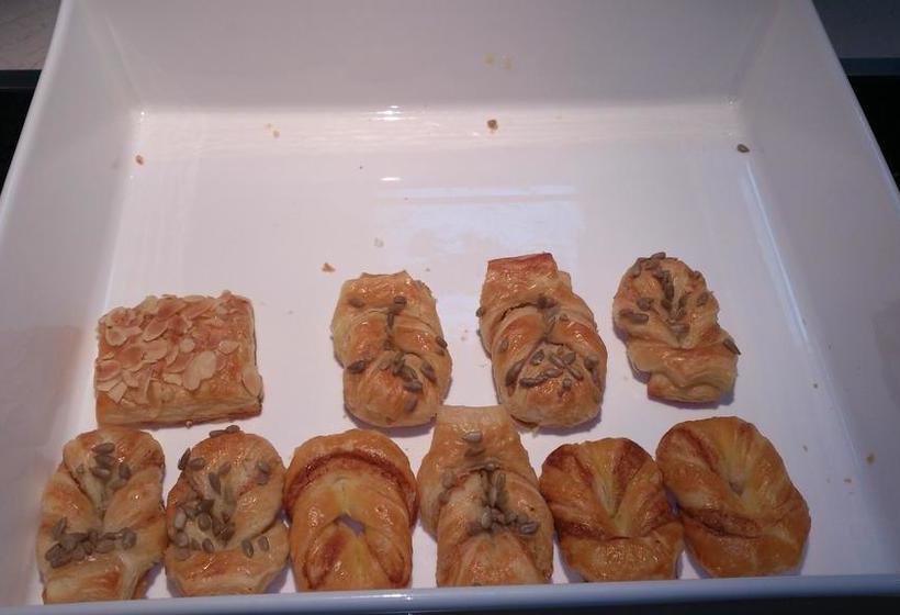 Отель Changsha Longhua International