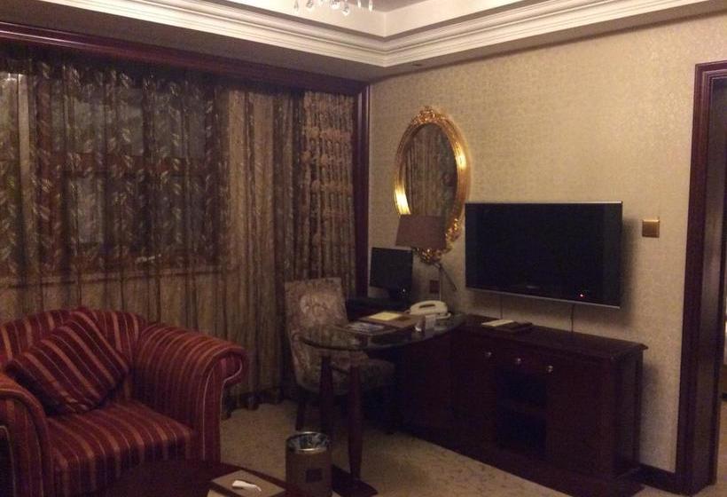 בית מלון כפרי New Paris