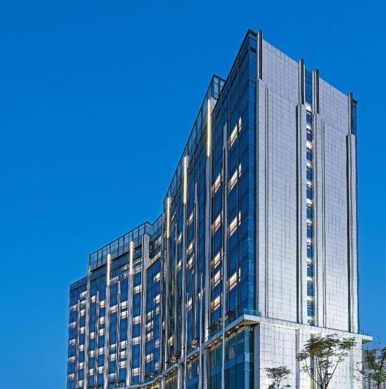 בית מלון כפרי New World Guiyang