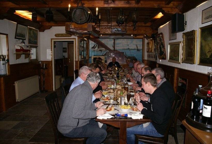 ホテル Restaurant De Boekanier