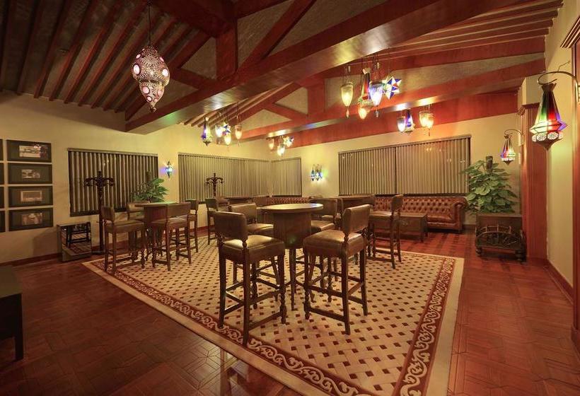 Отель The White House  Guilin