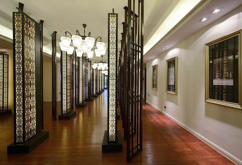 Отель The White House  Guilin