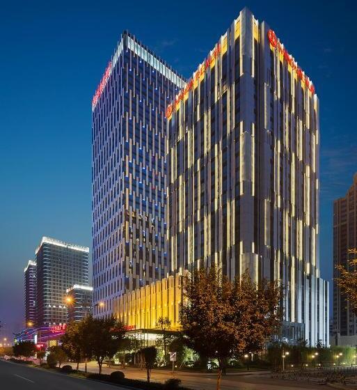 Отель Wanda Realm Longyan
