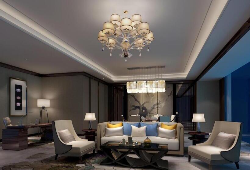 Отель Wanda Realm Longyan