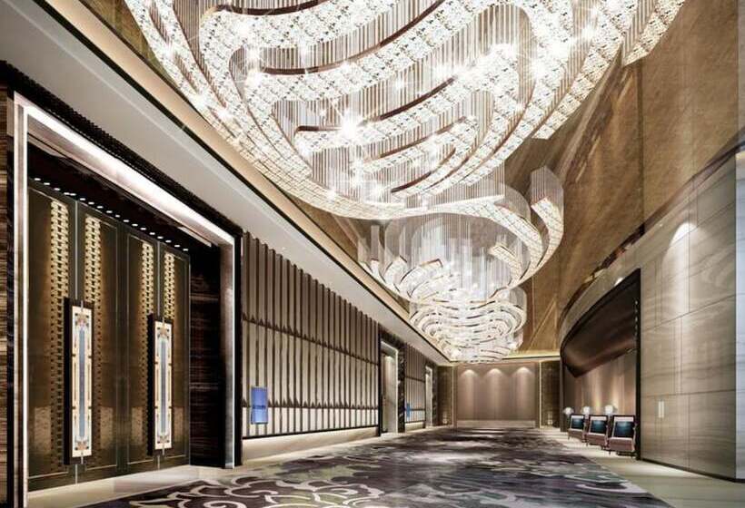 Отель Wanda Realm Longyan