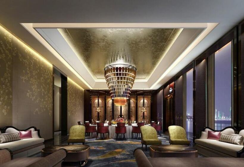 Отель Wanda Realm Longyan