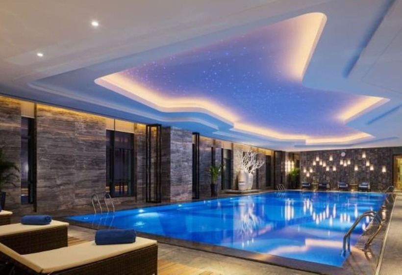 Отель Wanda Realm Longyan