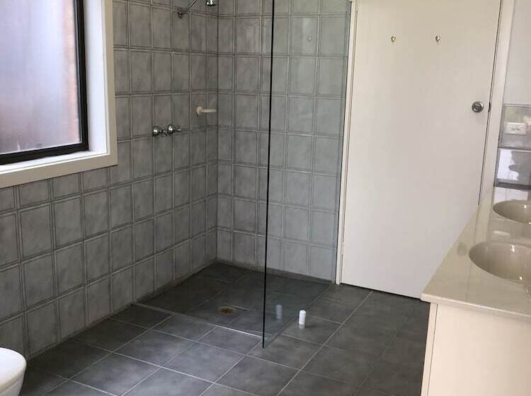 بنسيون Banksia Park Estate