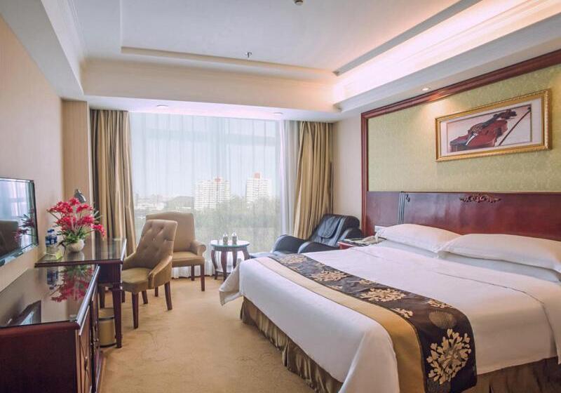 Vienna International Hotel Huizhou South Railway Station