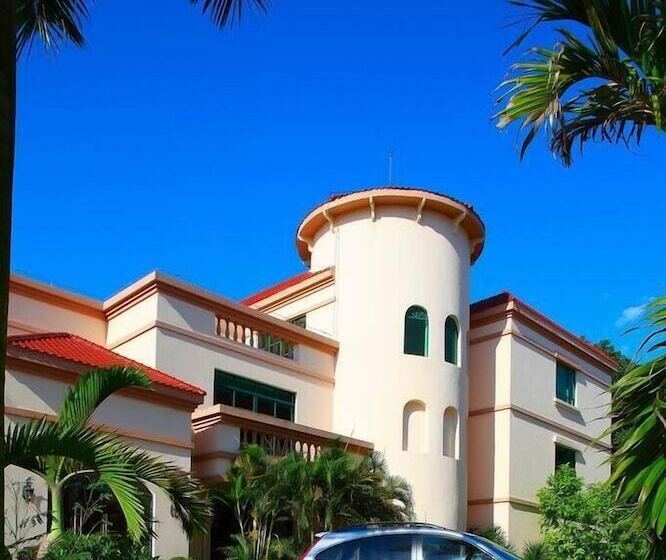 Hna New World Hotel Danzhou