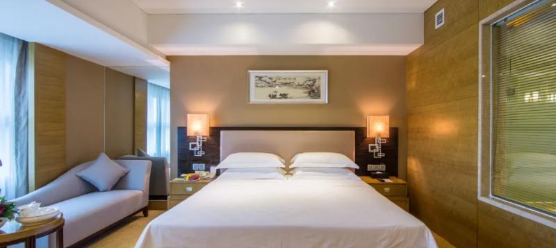 فندق Aile Crown Holiday