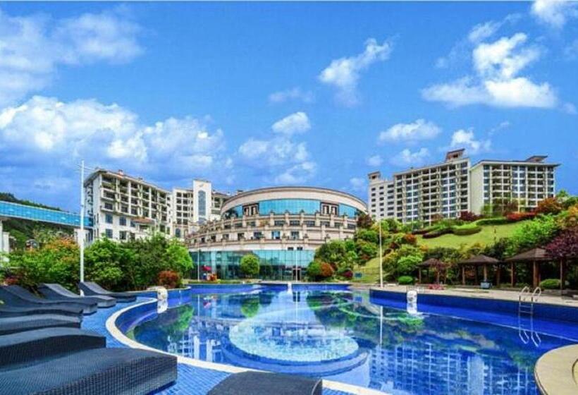 Отель Country Garden Phenix