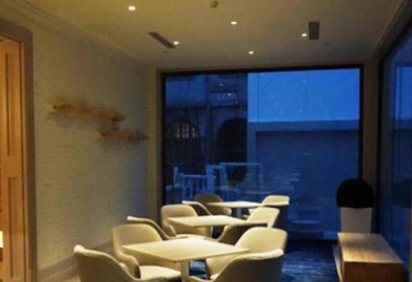 Ji Hotel Tianjin Jinwan Square