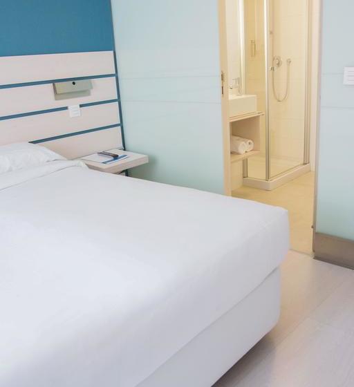 هتل Monjes Magnos