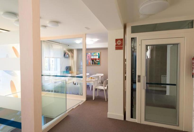 هتل Monjes Magnos