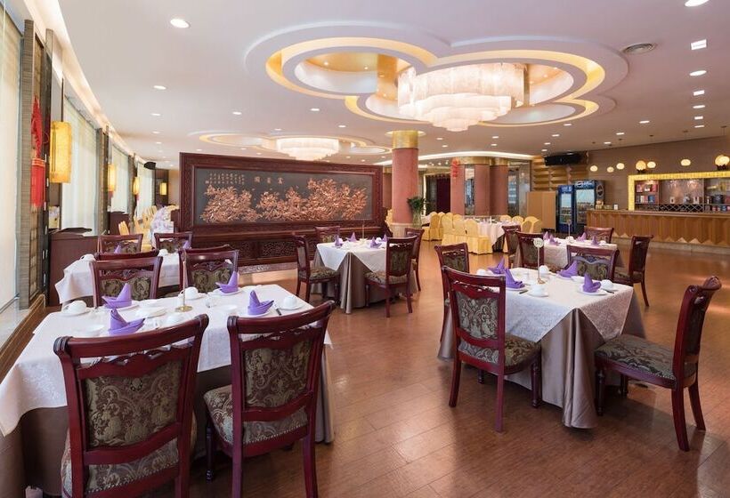 Отель Qinghe Jin Jiang International