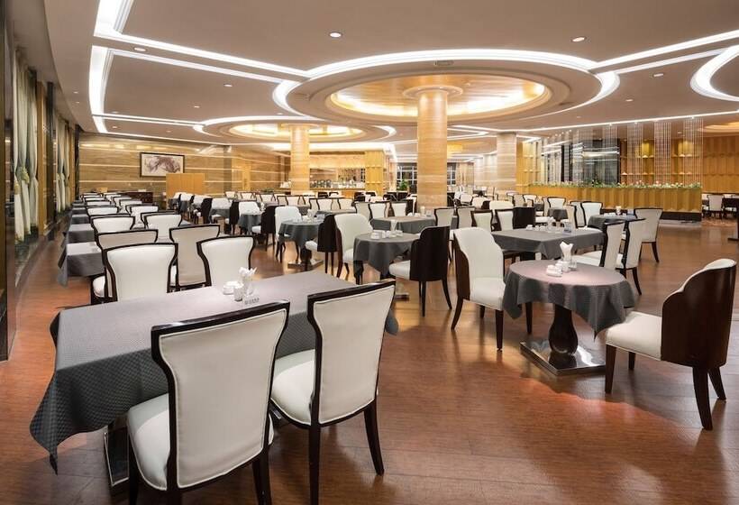 Отель Qinghe Jin Jiang International