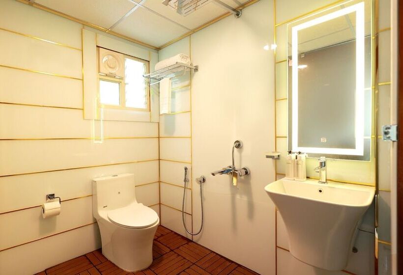 호텔 Wooden Ecr Sea Resort