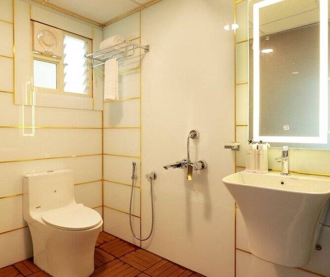 호텔 Wooden Ecr Sea Resort