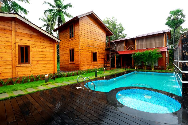 호텔 Wooden Ecr Sea Resort